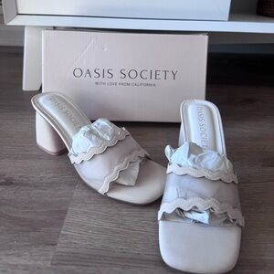 Oasis Society Women's Cream Mules with Block Heel